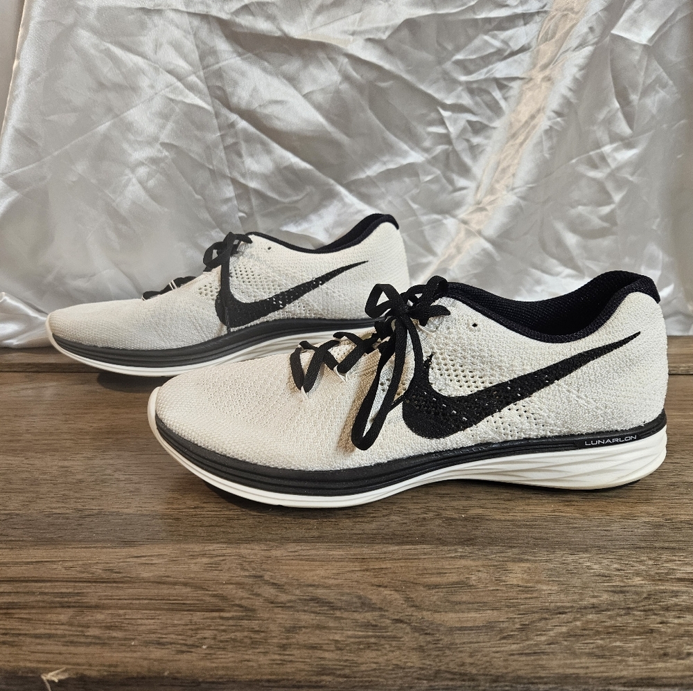 Women's Nike Flyknit Lunar 3 Running sneakers, size 12, white